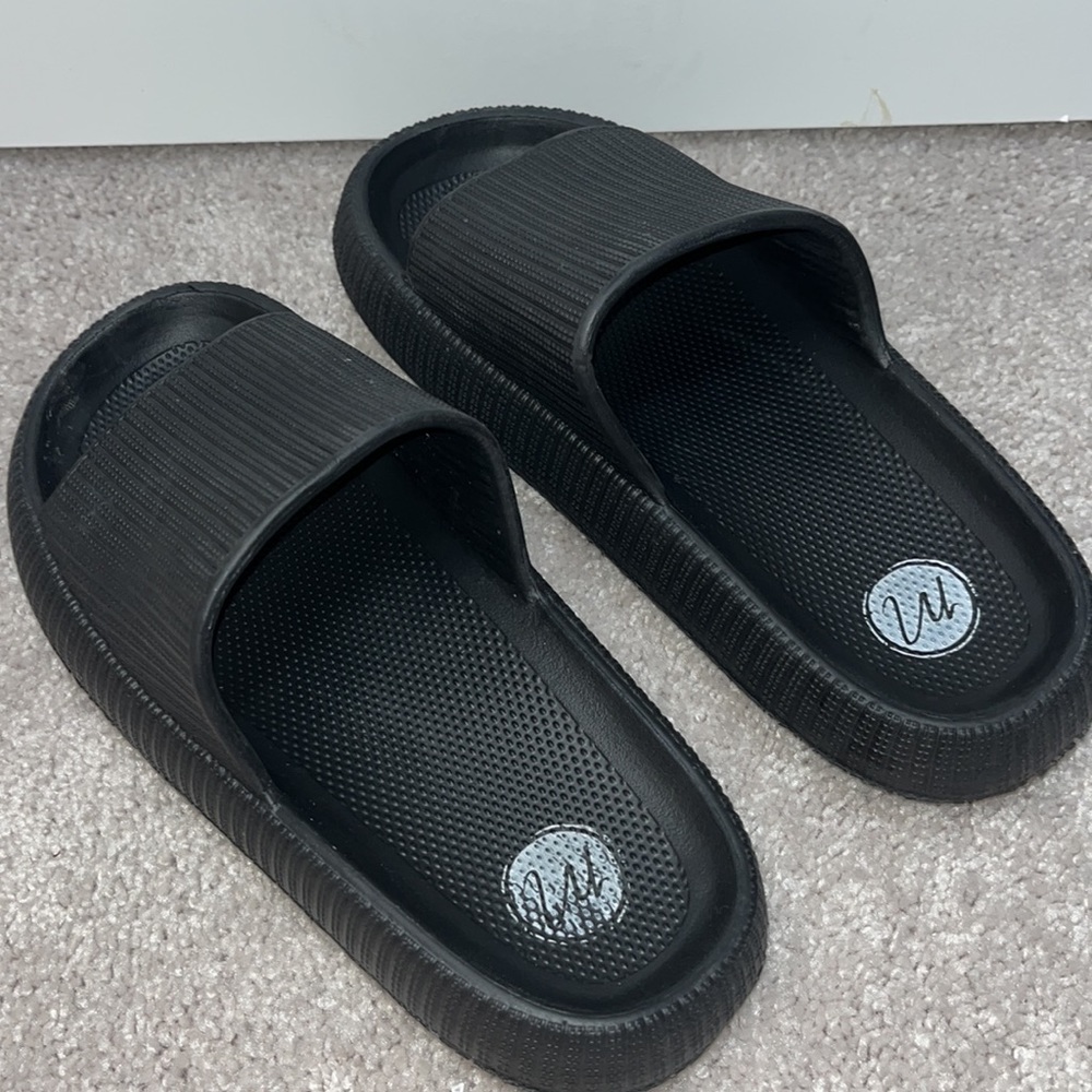 Pillow Slides - Picture 2 of 2